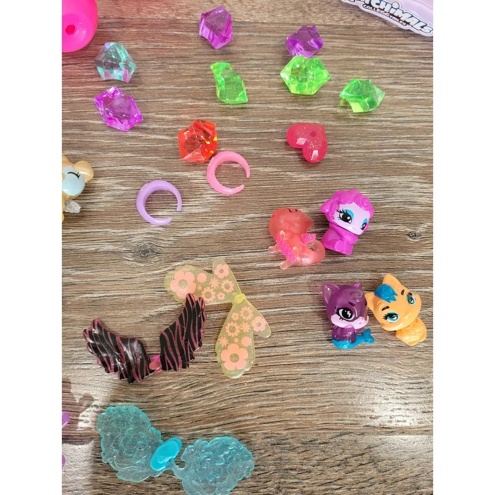 Hatchimals CollEGGtibles 22 piece Gems Accessories‎ Playset Unicorn Wings #S